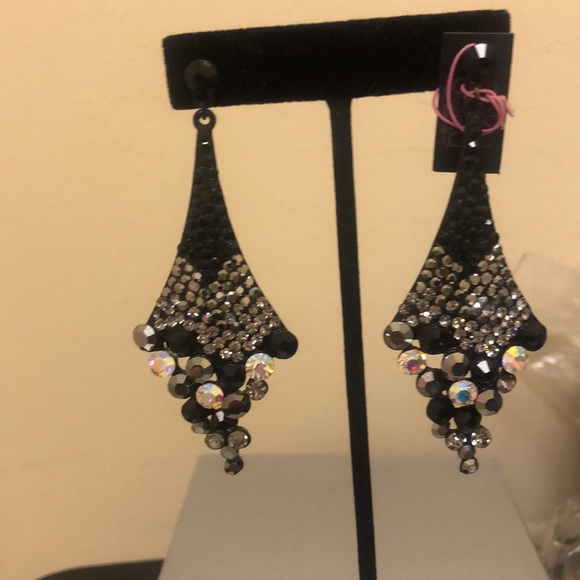 Amazing Statement Crystal Earrings-Jet Blk/AB/Hematite-Boutique - Picture 3 of 5